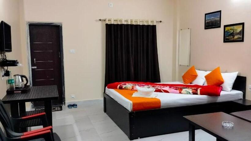Номер Стандарт с Балконом, Dooars Nature Cent Resort