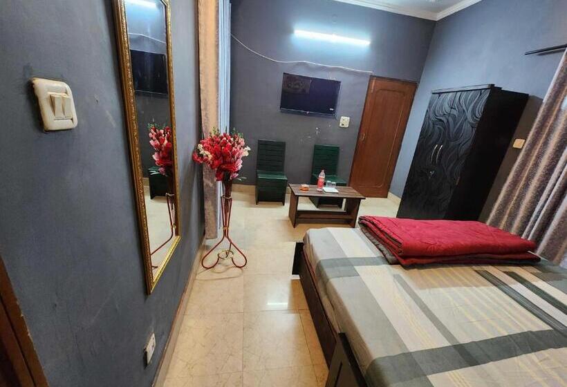 三人经典房间, Oyo Shree Hari Guest House