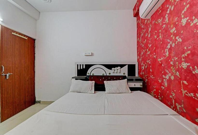 Трехместный Номер Классика, Oyo Hotel Surya Palace