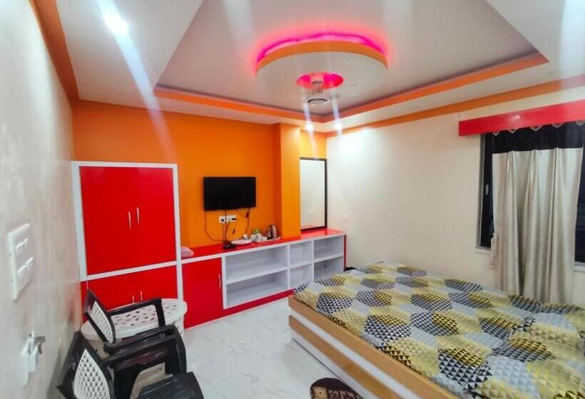 标准间, Anurag Palace