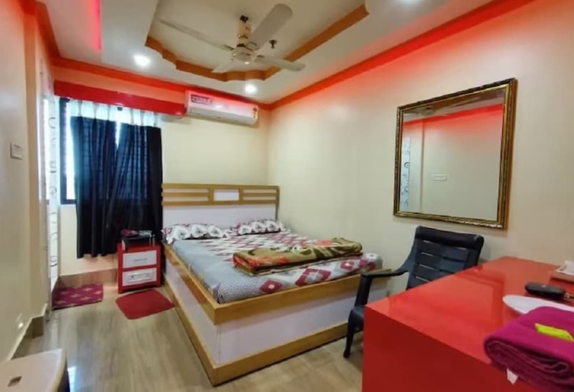 豪华三人间, Anurag Palace