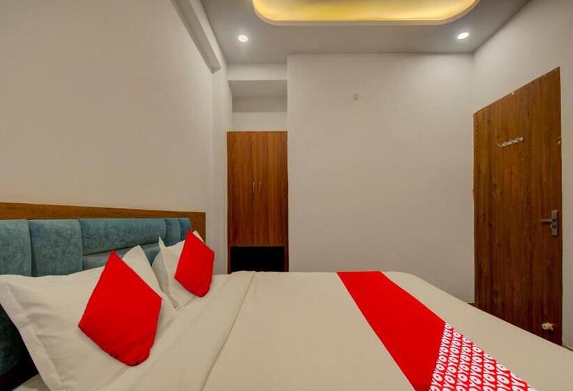 트리플 클래식 룸, Oyo Flagship Hotel Moon Light