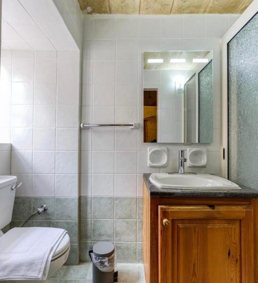 خانه 4 خوابه, Gozo Pool Farmhouse Hosted By Sweetstay