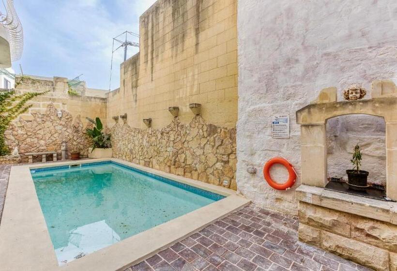 خانه 4 خوابه, Gozo Pool Farmhouse Hosted By Sweetstay