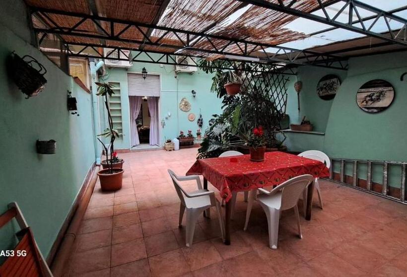 اتاق استاندارد چهار تخته, Aurora E Dad Naples Center B&b