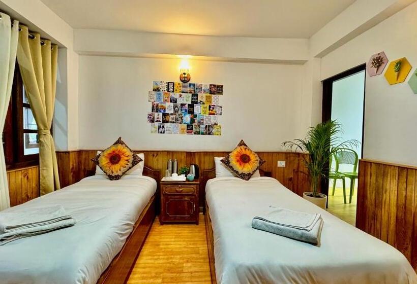 Номер Стандарт, Darjeeling Hillside Inn