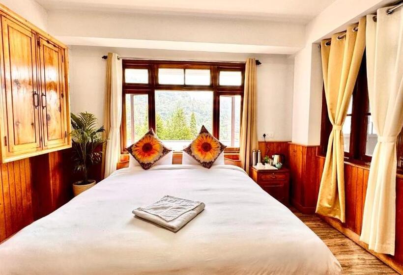 Номер Deluxe, Darjeeling Hillside Inn