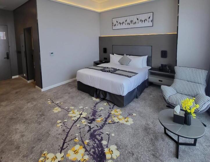 Номер Deluxe Кровать Кинг, Msharef Almoden