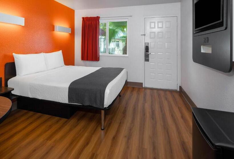 Номер Стандарт Адаптированный для Инвалидов, Studio 6 Suites Carpinteria, Ca Santa Barbara South