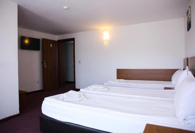 Номер Стандарт Трехместный, Motel Popas Talmaciu