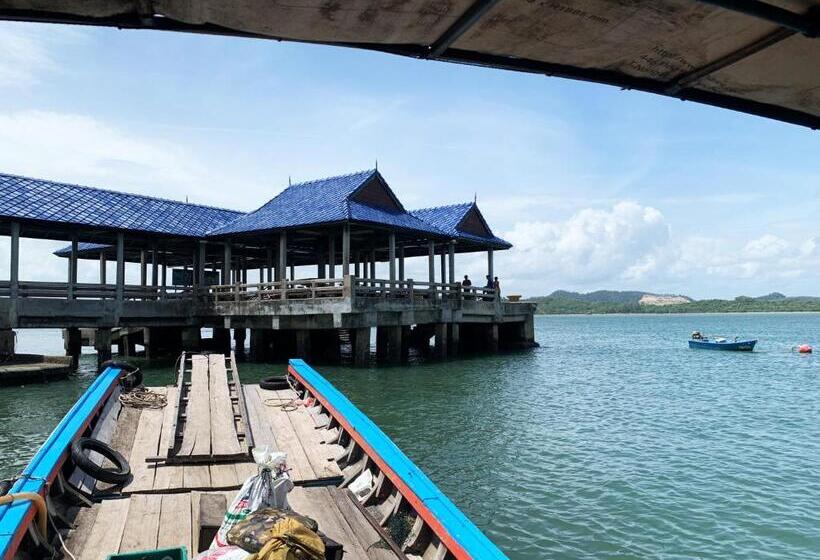Четырехместный Номер Стандарт, Room In Bungalow   Family Cottage Of Koh Pu