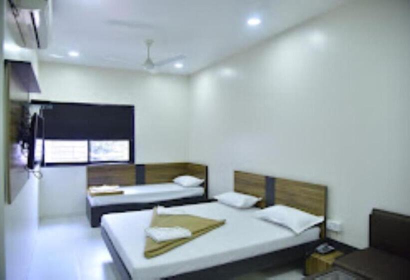 Номер Стандарт Трехместный, Avanti, Nashik