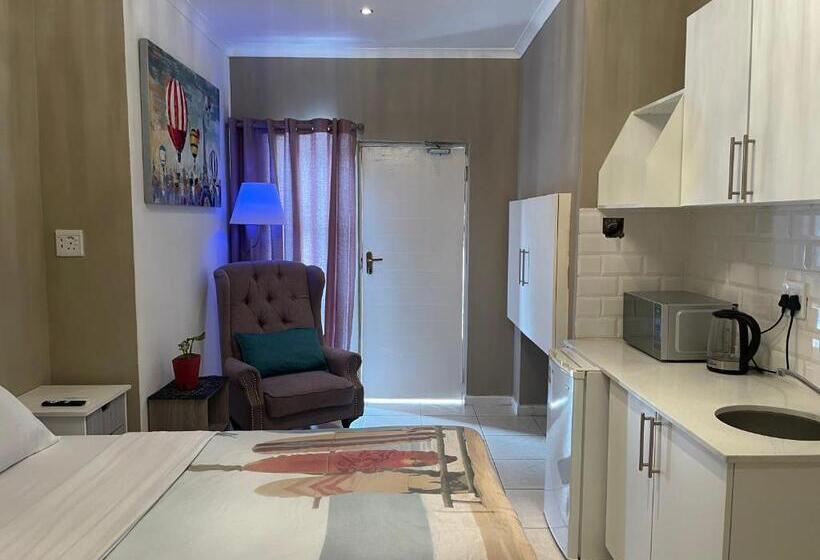 Номер Deluxe Кровать Кинг, Domin Self Catering Apartments