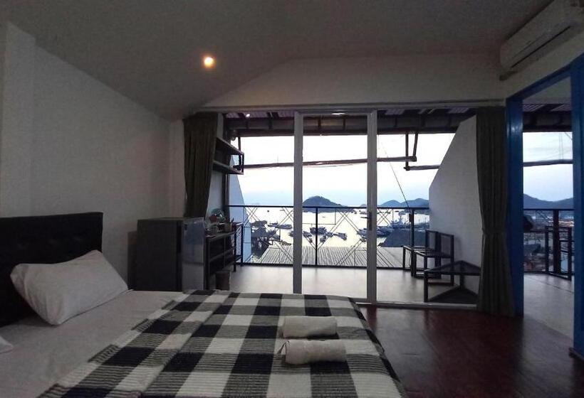 Полулюкс Вид на Море, Dc Hotel & Hostel