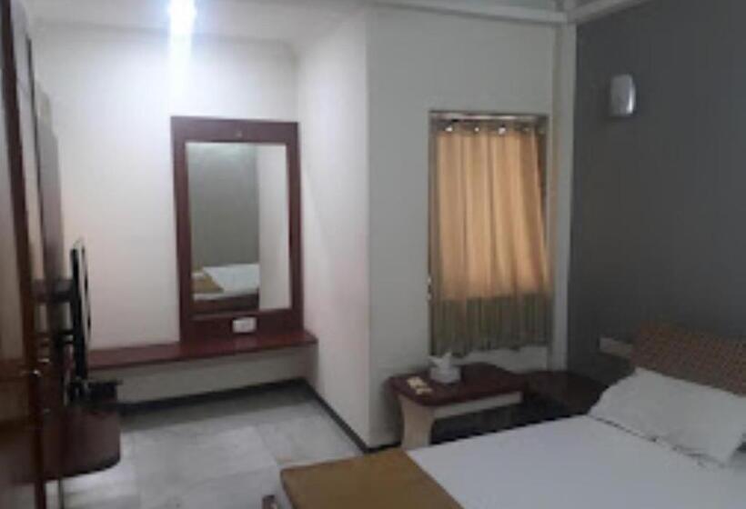חדר דלוקס, President Inn Nashik