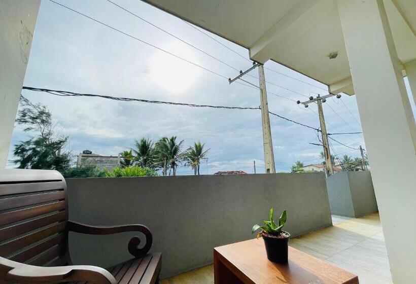 Quarto Estandar, Dinu Holiday Inn