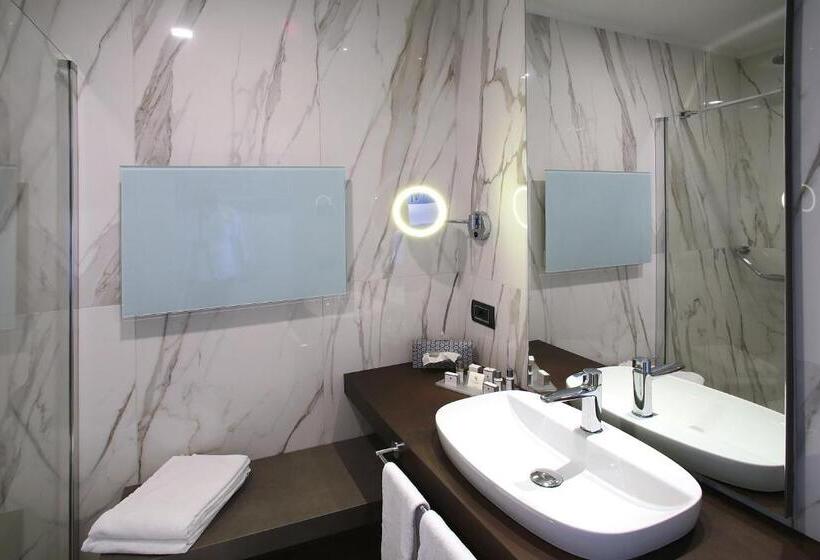 Номер Deluxe Вид на Озеро, Villa Remo By Hotel Galvani