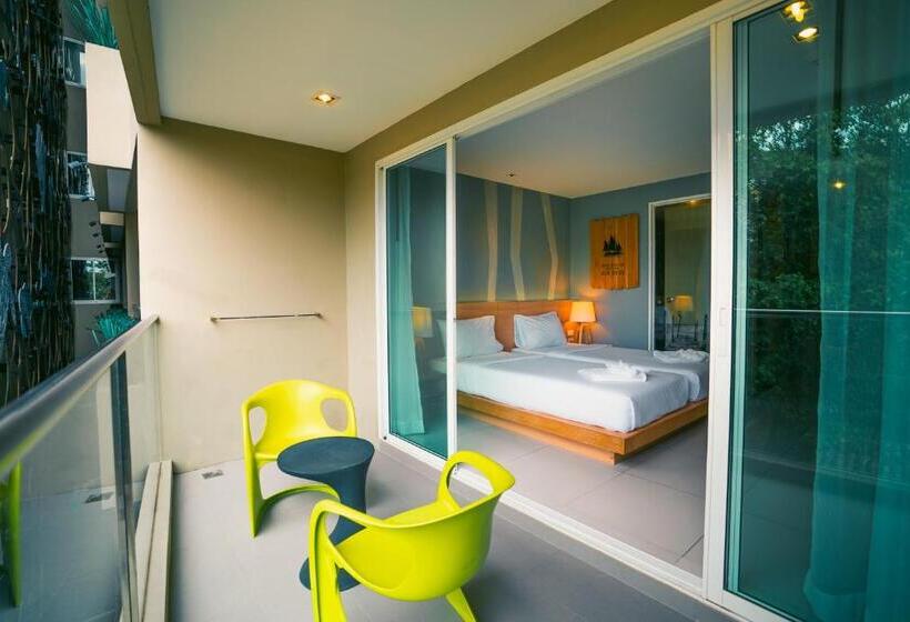 스탠다드 룸, Mad Monkey Phuket