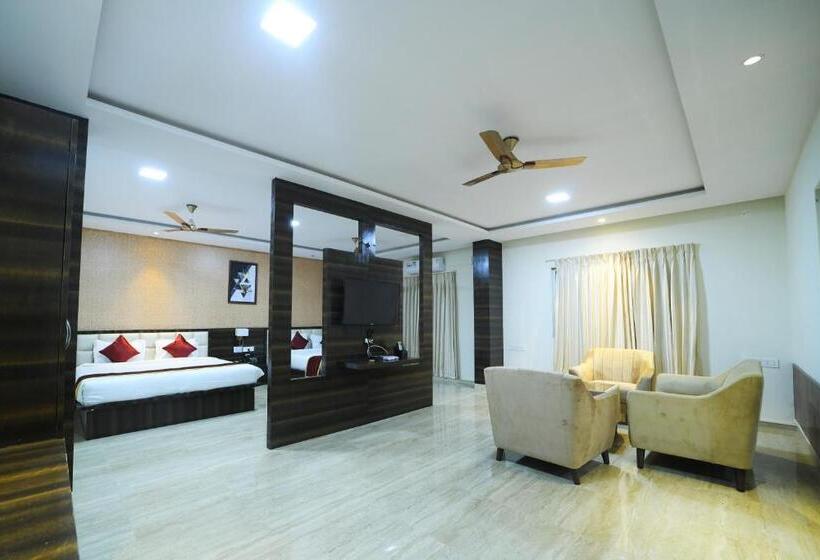 家庭间, Cn Windsor Chikmagaluru