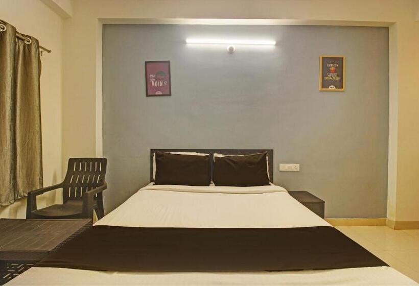 اتاق کلاسیک سه تخته, Oyo Flagship Hotel Seven Hills