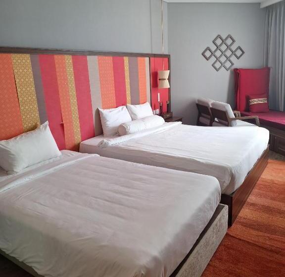 اتاق استاندارد چهار تخته با چشم‌انداز دریا, M Condotel Apec Mandala Cham Bay Mui Ne