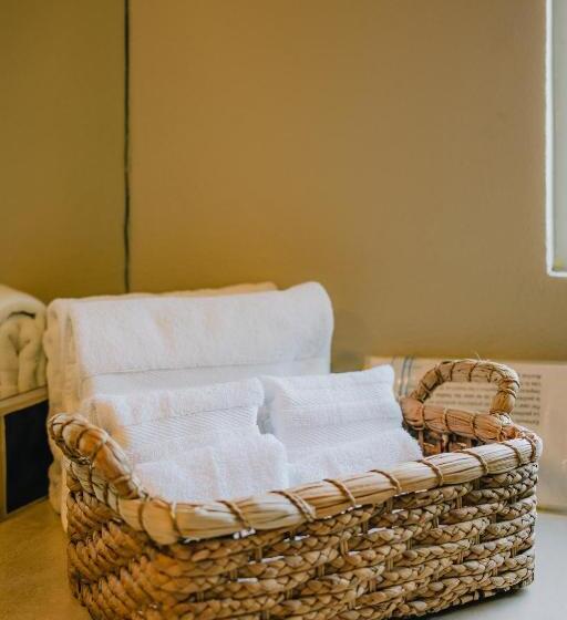キングサイズベッドのスイートルーム, La Poza Boutique Hotel And Spa   Adults 15 Plus