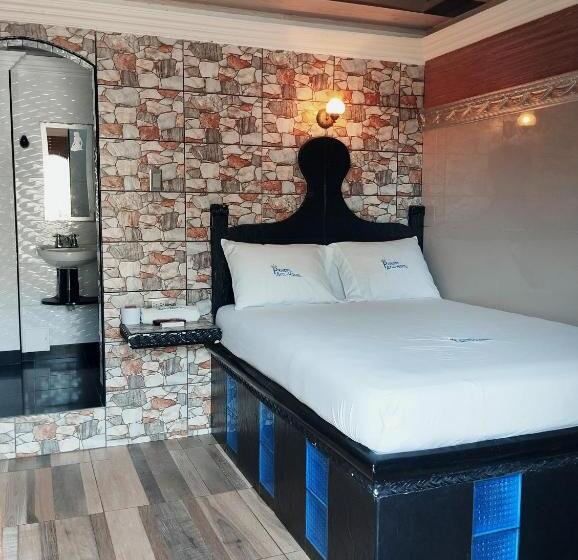 스탠다드 룸, Hostal Azul Príncipe