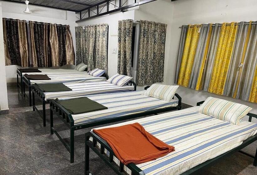 Апартаменты Deluxe 1 Спальня, Naksha Tree Hotel  Yelagiri Hills