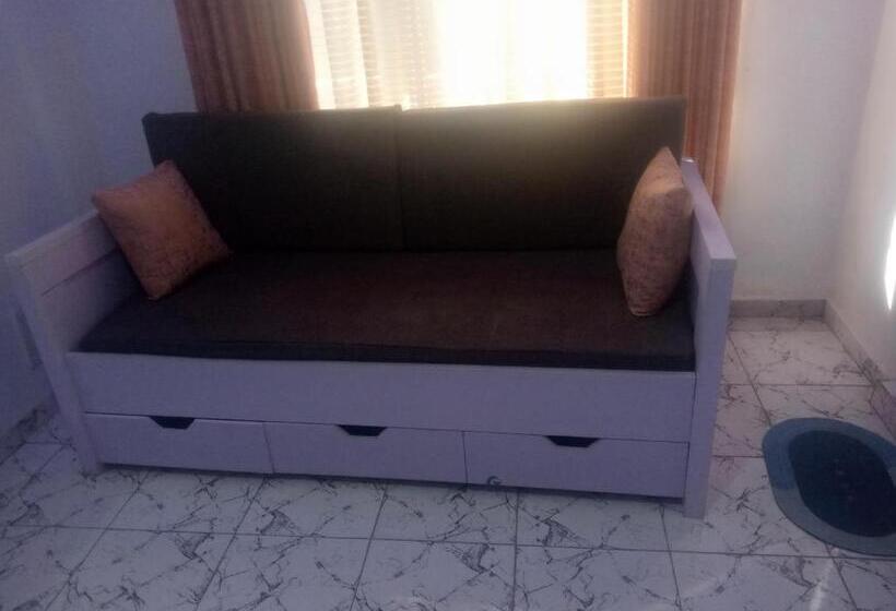 اتاق اکونومی, Balsamplace