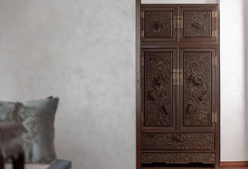 Люкс Deluxe Кровать Кинг, Lijiang Heting Nakhi Boutique Hotel   Lijiang Ancient Town
