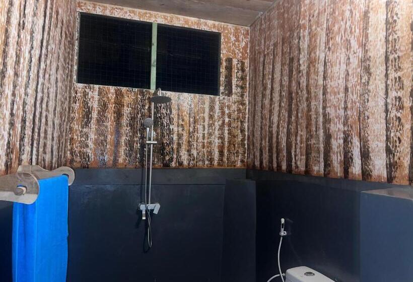 اتاق لوکس با بالکن و چشم‌انداز دریا, Maweni Coralbay Beach Villa