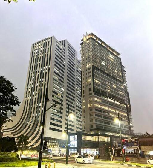 Президентский Люкс, Manila Bgc Best City View Executive Suites At The Residences
