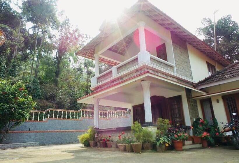 マウンテンビュースタンダードルーム, Coorg Divine Spark Home Stay