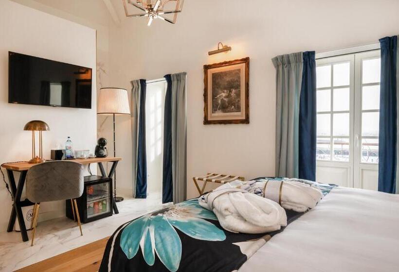 Deluxe Suite Sea View, Dona Maria