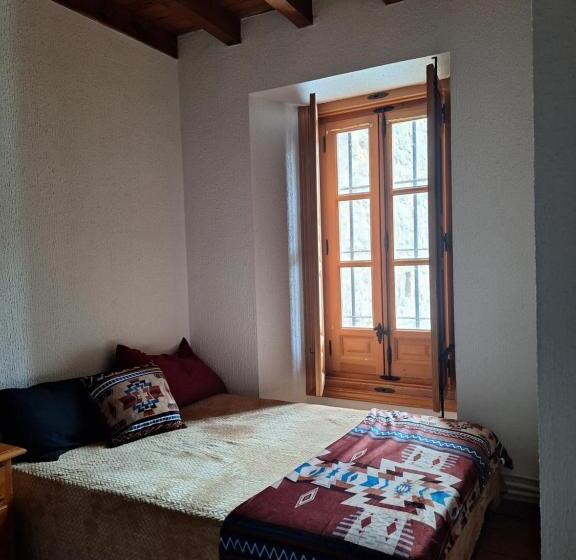 标准三人间, Hostal El Patio Restaurante