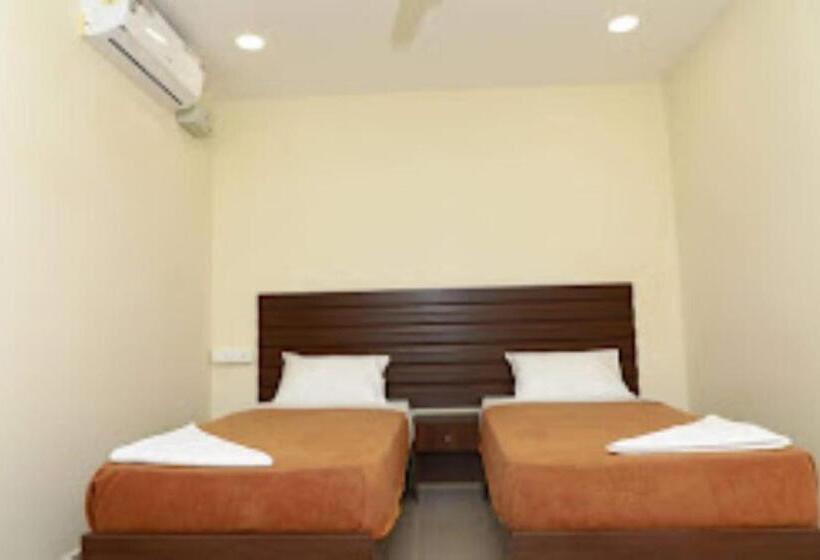标准间, R Banquets Ac Rooms, Vikarabad