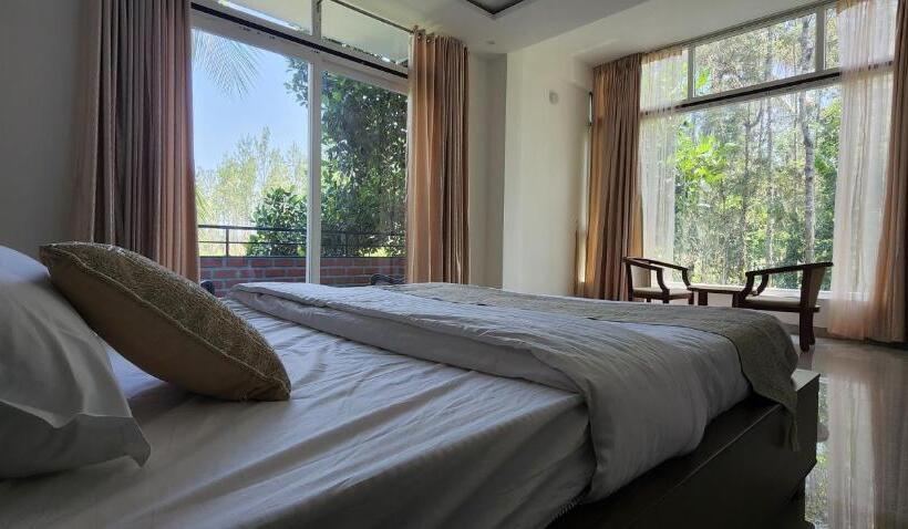 带大床的标准间, Mazra Retreat, Coorg Kushālnagar