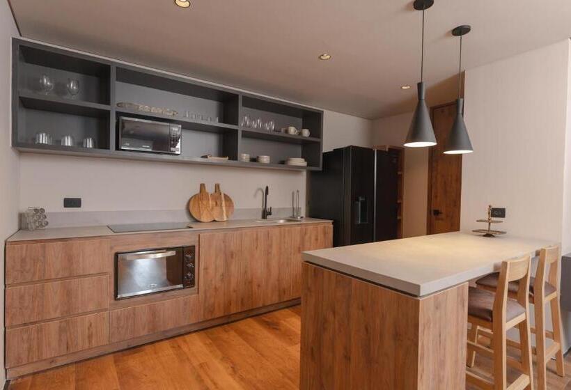 דירת חדר דלוקס, Kiin Living  Child Free Coliving