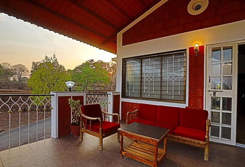 Семейный Номер Вид на Сад, Rajgadh Homestay In Farmhouse Nr Panhala