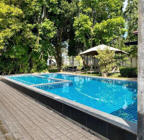 Люкс Повышенной Комфортности, Treeside Guest House Resort
