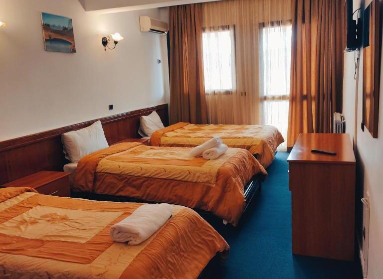 Quarto Triplo Estandar com Sacada, Amrouss Touristic Darmaroc