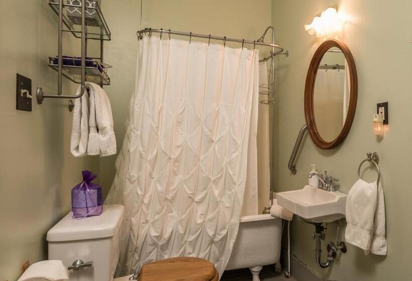 标准间, Carriage Way Inn Bed & Breakfast Adults Only   21 Years Old And Up