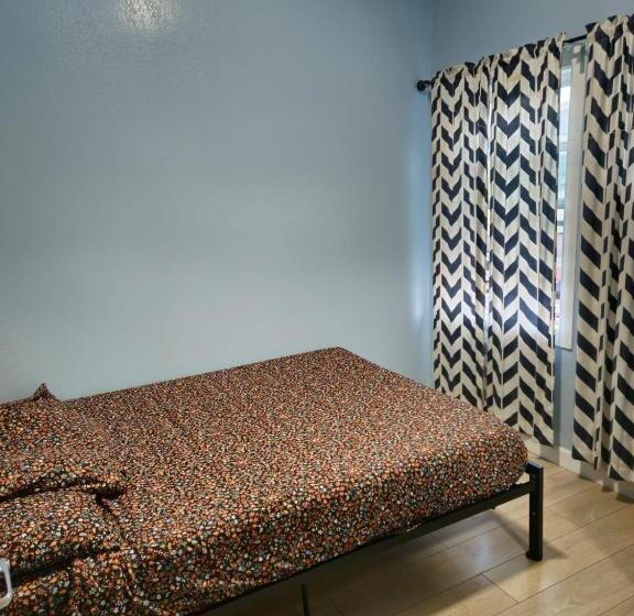 StandaardKamer, European Hostel