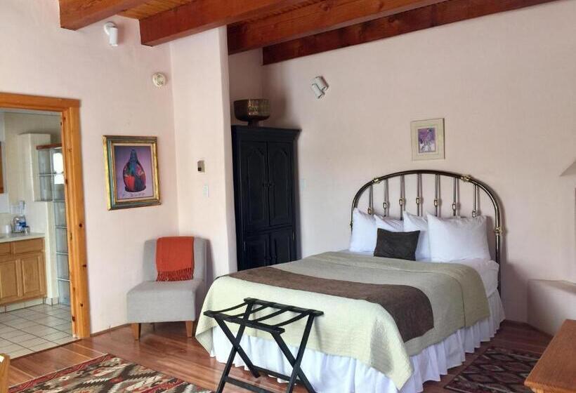 Люкс с Балконом, Guadalupe Inn