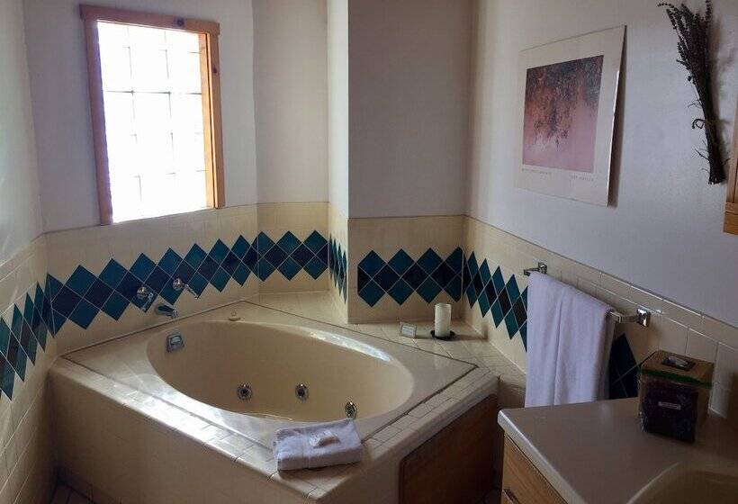 Suite con Balcón, Guadalupe Inn