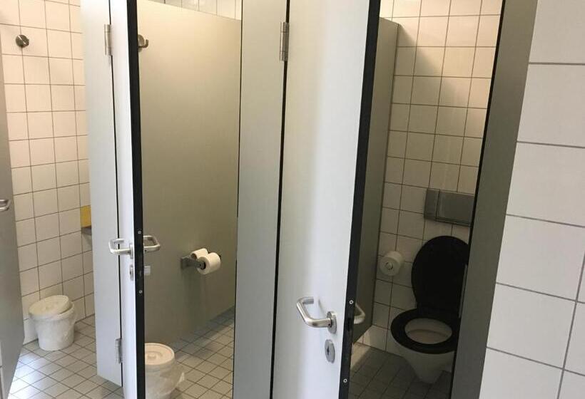 带共用浴室的标准房间, Jugendherberge Aachen