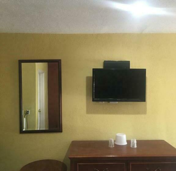 带大床的标准间, Villa Court Inn Oroville