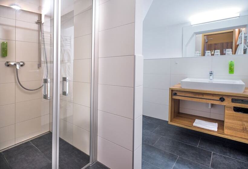 Четырехместный Номер Стандарт, Jufa Hotel Altenmarkt Zauchensee