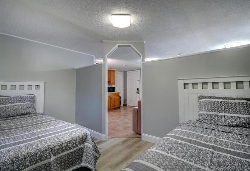 Семейный Номер, Windrift Motel