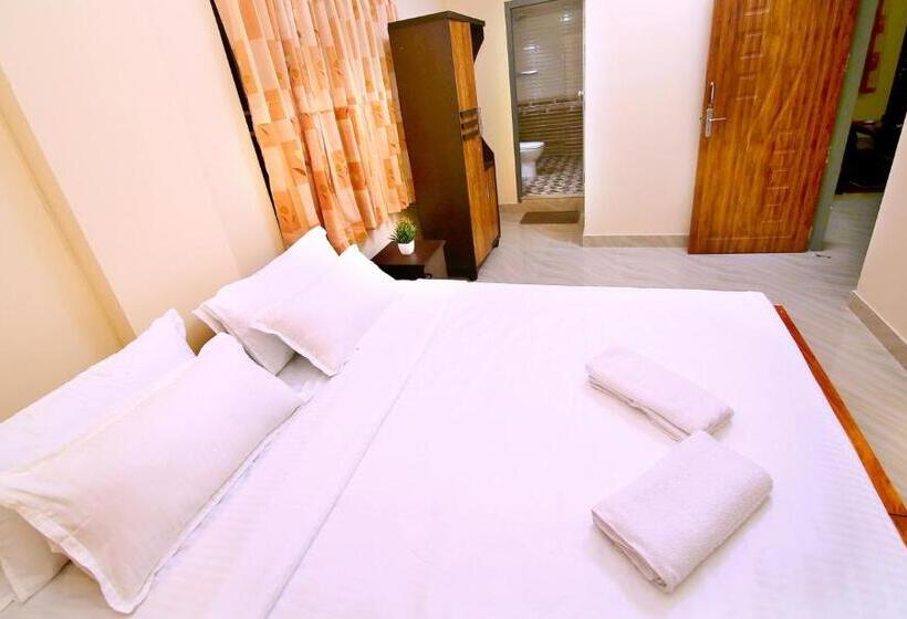 豪华家庭房间, Loyal Residency
